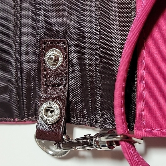 Rowallan of Scotland "SEDONA" Raspberry Nylon Crossbody Convertible Clutch Purse - Picture 10 of 12